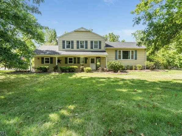 27 Old York Road, Raritan Twp., NJ 08551