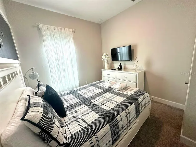 216 Villa Domani Cir — Photo 10