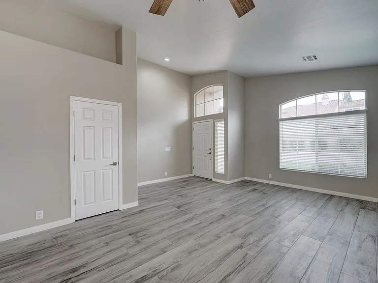 3720 S Heath Way — Photo 4
