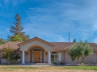 10554 Rodden Rd, Oakdale, CA 95361