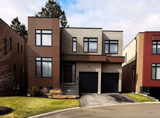 12 Elaine Lennox Ct, Toronto, ON M1B 0C1