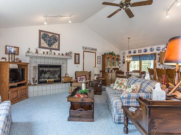 3rd image of 10839 Trillium Ln