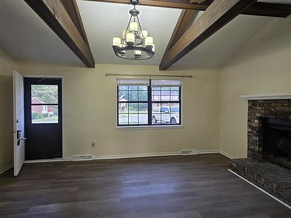 2nd image of 1784 Holly Ct