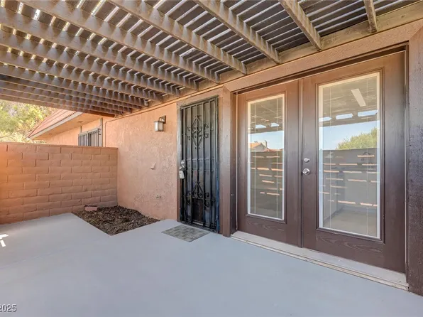 6641 Silverstream Ave Unit B, Las Vegas, NV 89107