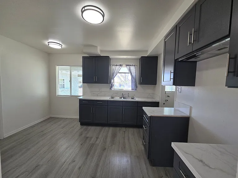 1415 Boyden Ave — Photo 9
