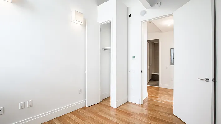 Rented by Nooklyn NYC LLC | media 43