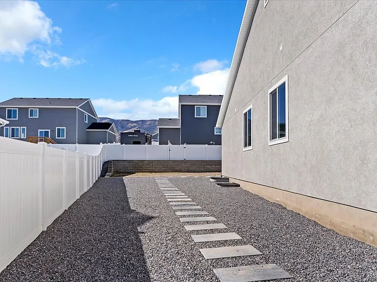 2869 S Drake Ave — Photo 36