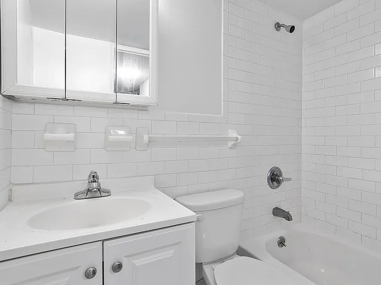 88 Fulton St #403 — Photo 6