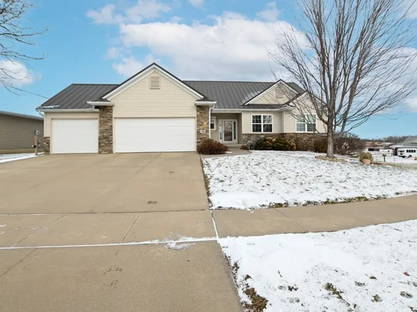 700 34th Ave, Marion, IA 52302