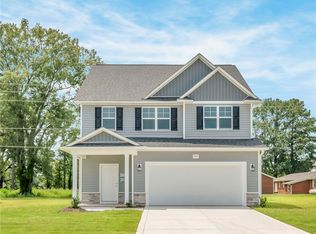 4312 Kirkhill Ct, Wade, NC 28395