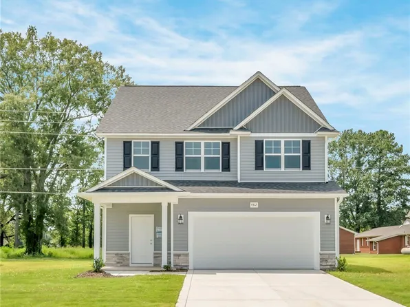 4312 Kirkhill Ct, Wade, NC 28395