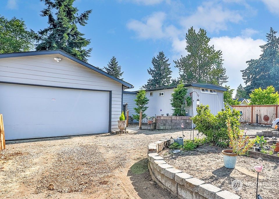 1st image of 22114 Cedarview Drive E
