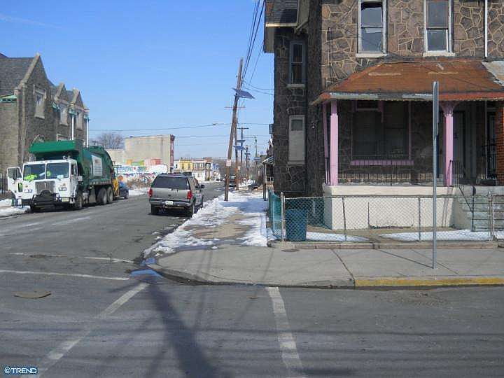 2nd image of 601 State St