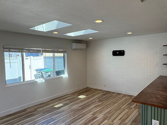 4th image of 2674 E Washington St #0