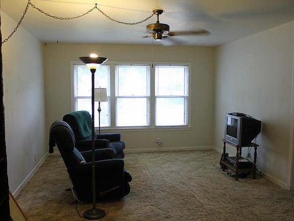 5th image of 120 Ann Dr