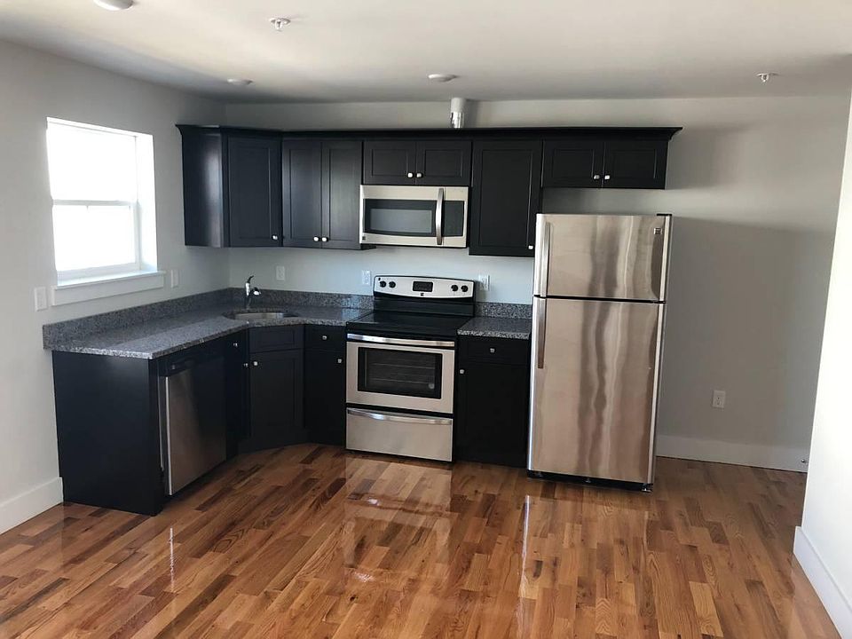 1st image of 142 Sussex Ave #207