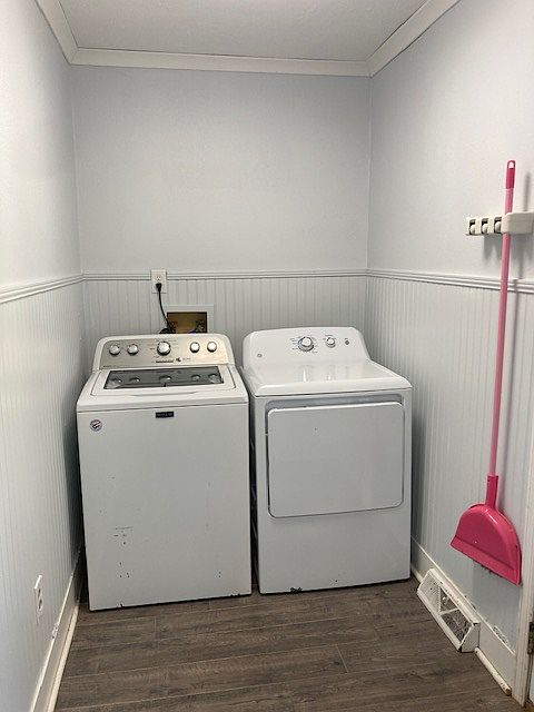 Washer dryer included