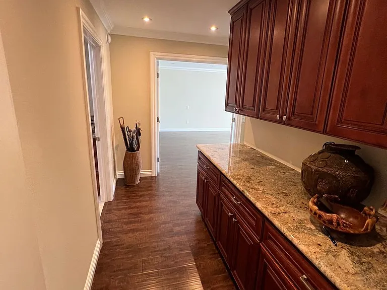 20175 Village 20 — Photo 10