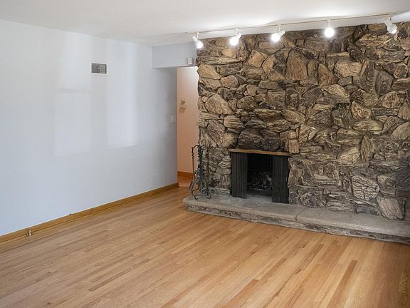 3rd image of 8020 N Osceola Ave