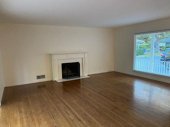 3rd image of 1168 Marcussen Dr
