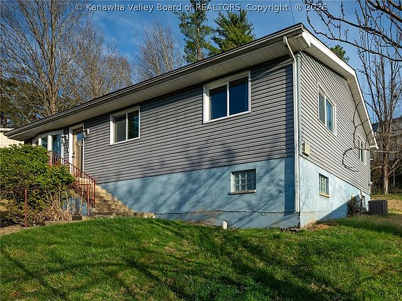 3rd image of 1817 Huber Rd