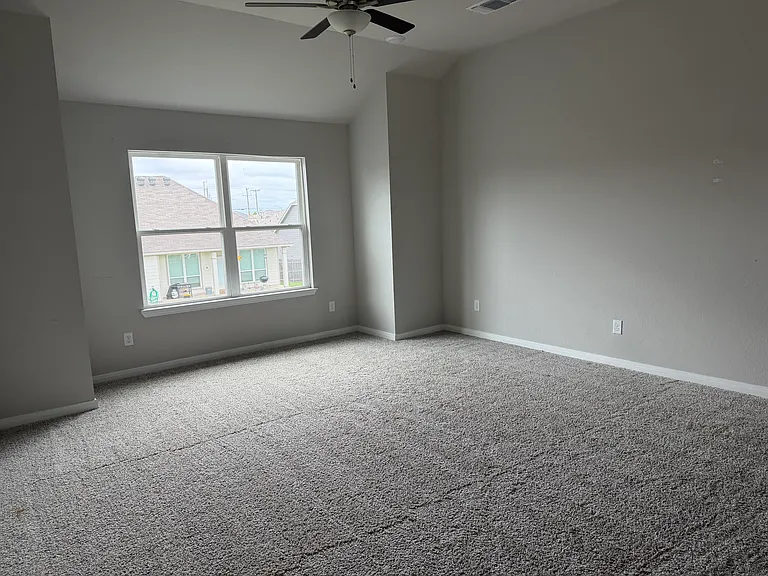717 Hollyhock Dr — Photo 25