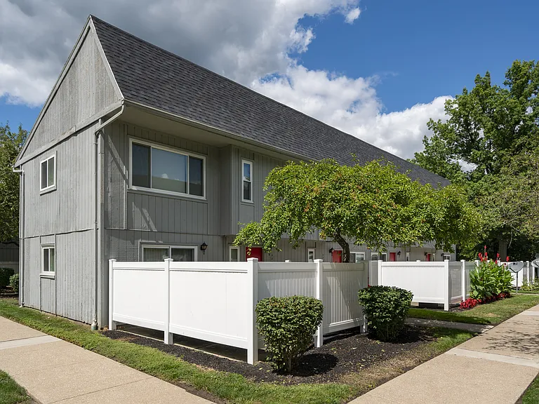 Wildwood Commons Apartments — Photo 18