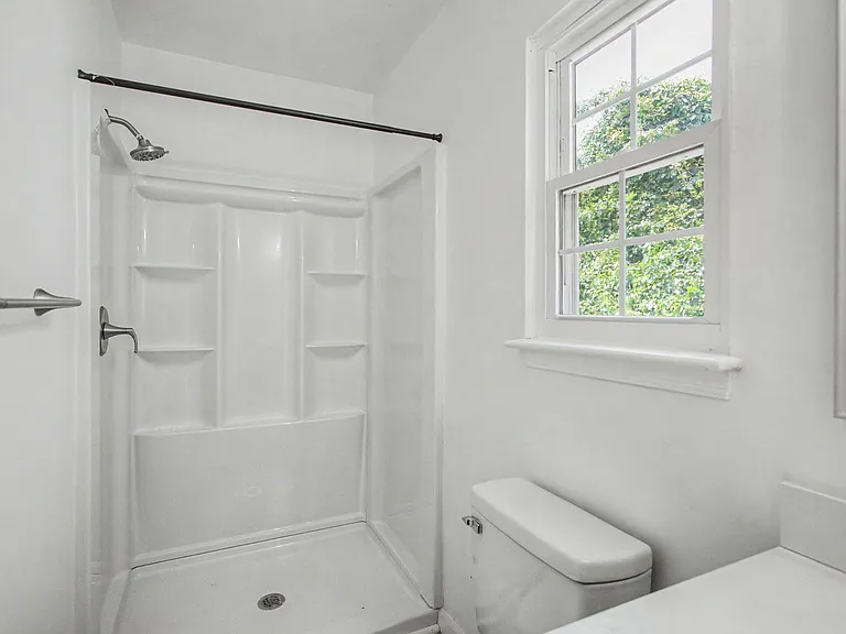 4327 Lacy Cove Ln — Photo 11