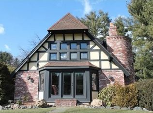 101 Pleasant St, Dunstable, MA 01827