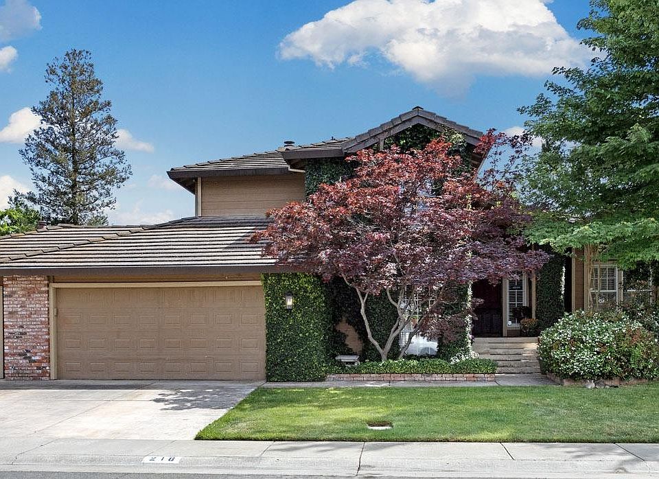 1st image of 218 Wren Dr
