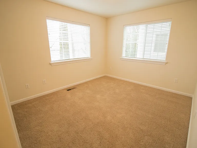 2545 Corona Ave #A — Photo 24
