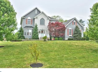 14 Pine Glen Dr, Jobstown, NJ 08041