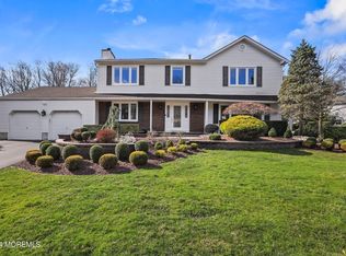 18 Colts Run, Marlboro, NJ 07746