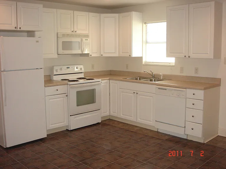 150 N Wind Ridge Ln #D — Photo 3
