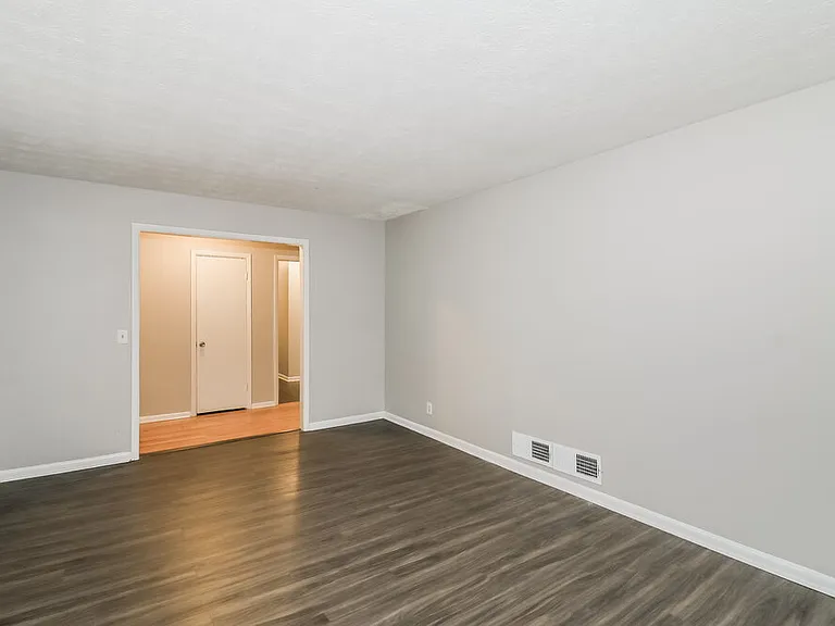 1210 Maple St SE — Photo 5