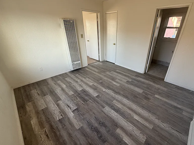 Bedroom Photo #2