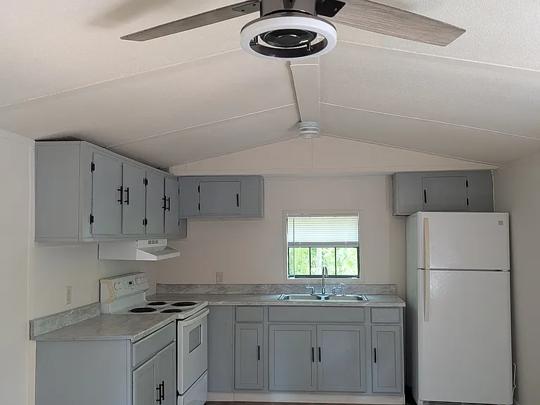 413 Blackwell Rd #E — Photo 12