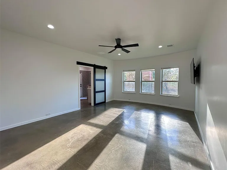 137 Mulberry Ln — Photo 23