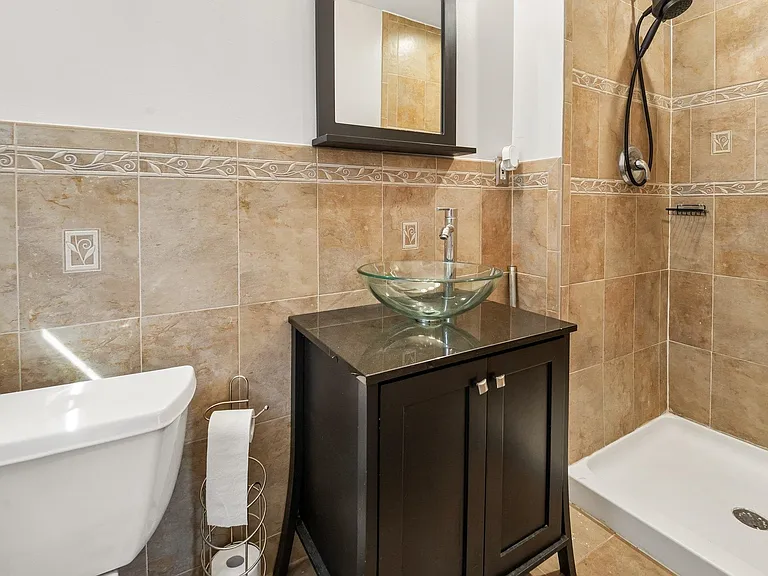 19 Acorn Rd #1 — Photo 16
