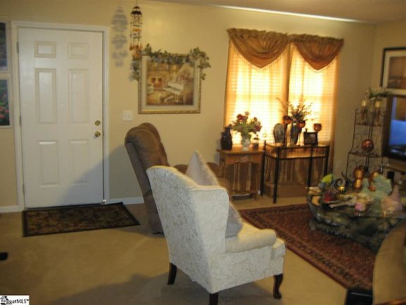 3rd image of 29 Northway Dr