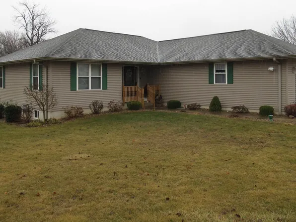 110 S 16th St, Hamilton, IL 62341