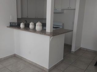 14131 Foothill Blvd #5, Sylmar, CA 91342