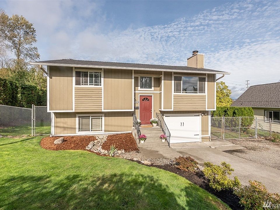 1st image of 1433 E Fairbanks St