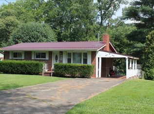 147 Riverbend Blvd, Saint Albans, WV 25177