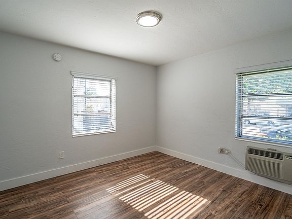 3rd image of 433 NE 82nd St APT 1