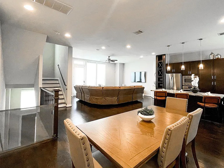 1611 Crockett St — Photo 18