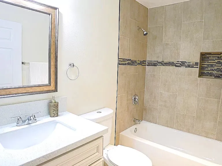 8332 Regents Rd #1K — Photo 11