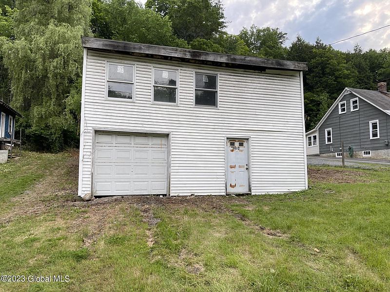 2nd image of 3422 State Highway 67