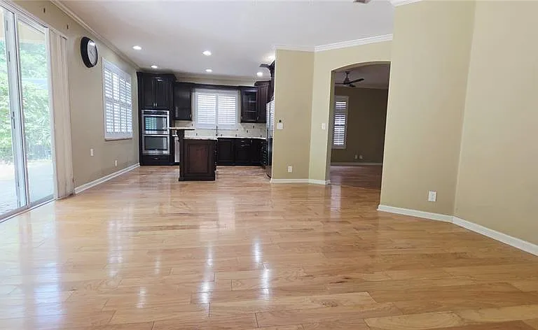 230 W Tarrington Dr — Photo 4