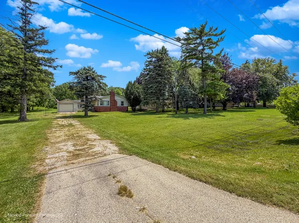 7S151 N Eola Rd, Aurora, IL 60502